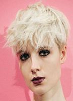 fryzury krótkie włosy blond , galeria zdjęć numer zdjęcia z fryzurką dla kobiet to:  166